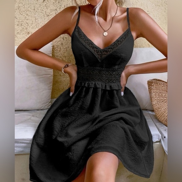 Bohemian Casual Cami V-neckline Flared Hem Summer Beach Dress - Picture 4 of 12